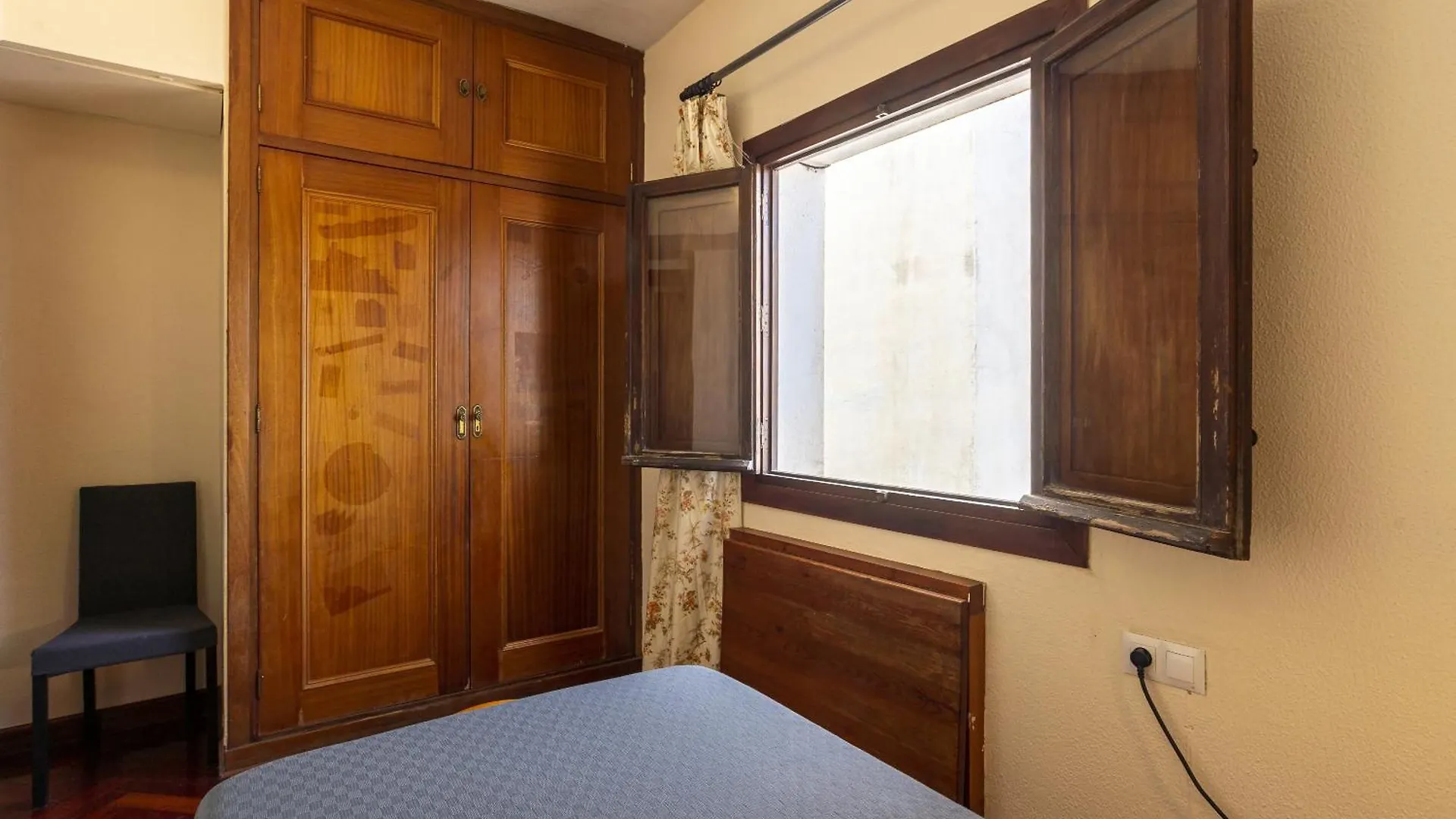 Apartamento Gran Atico En El Soho De Malaga Para 7