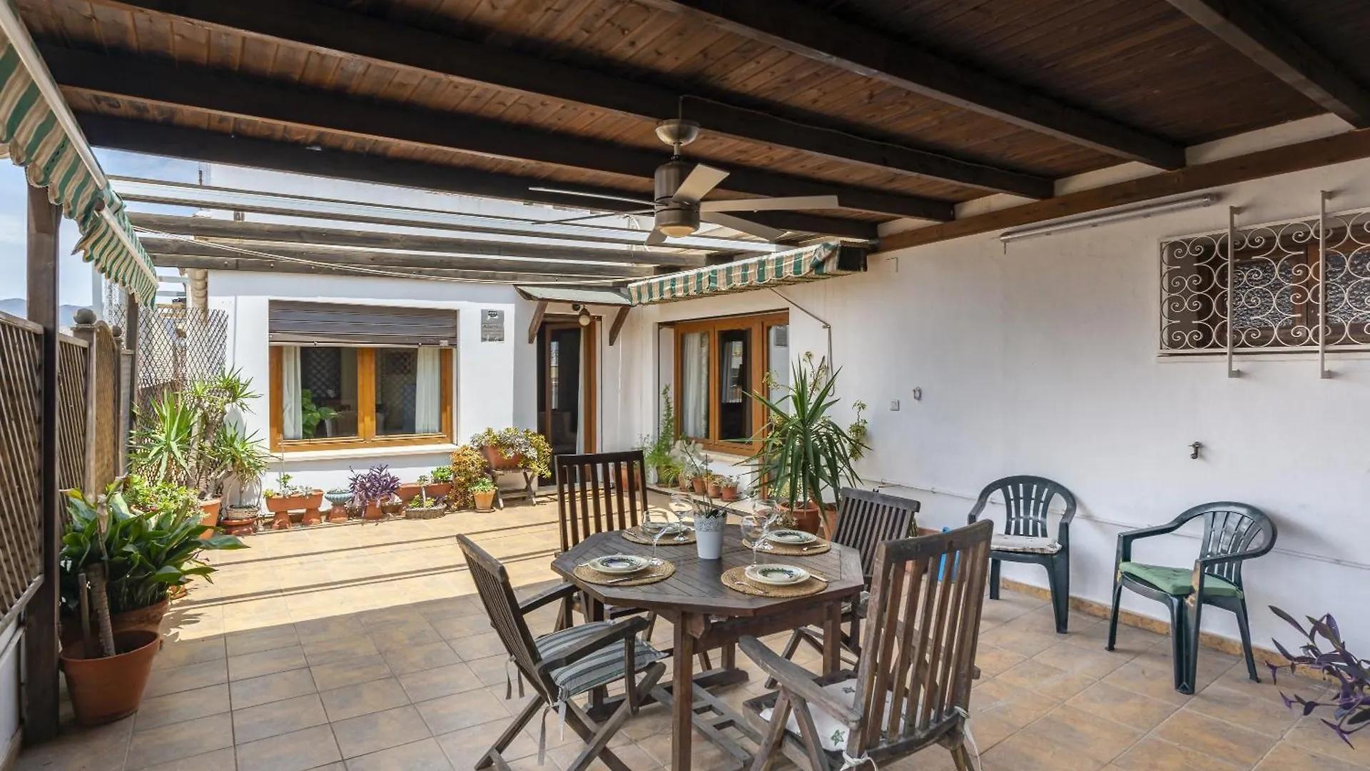 Apartamento Gran Atico En El Soho De Malaga Para 7