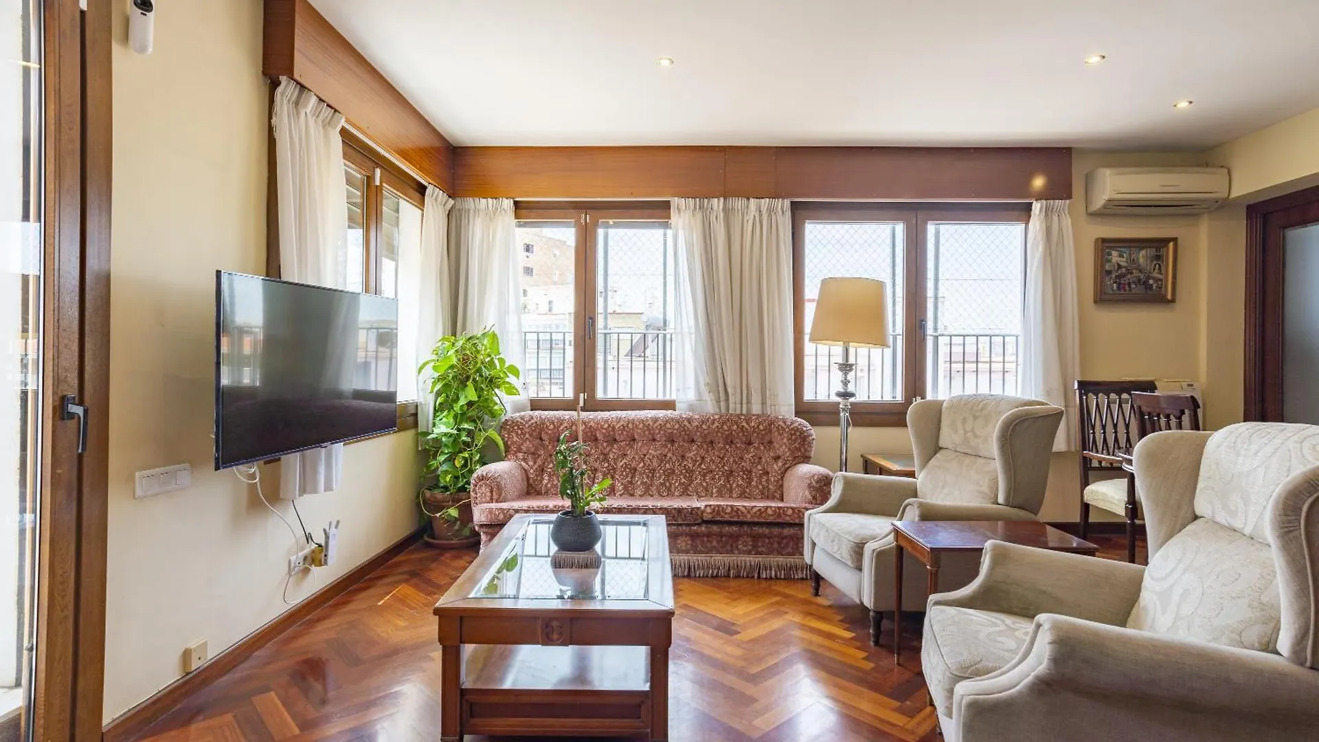 Apartamento Gran Atico En El Soho De Malaga Para 7